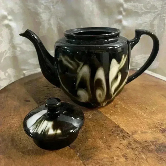 Vintage Ceramic Tea Pot w/ Chinese  Markings - Picture 6 of 6